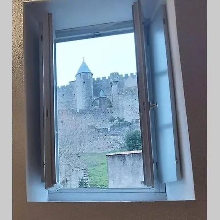 Le 68b Apartment